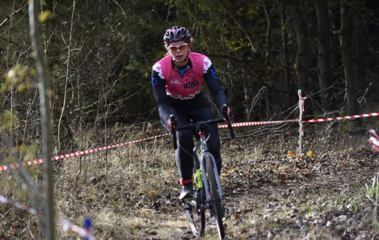 Cyclocross: mud, trees and beer